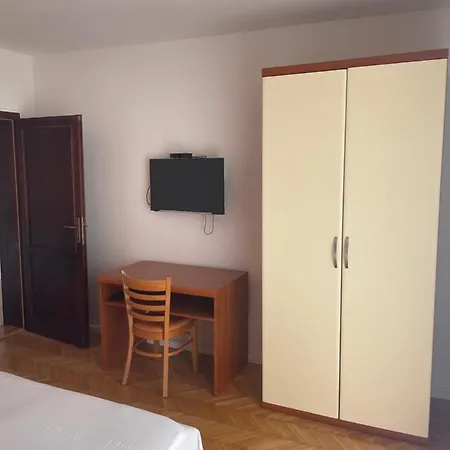 Cosic Apartment Dobropoljana